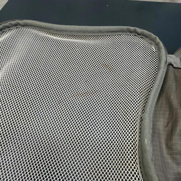 2 Travel Toiletry Bags Kavu Plastic Mesh Compression Gray Bag Zippered - Picture 12 of 13